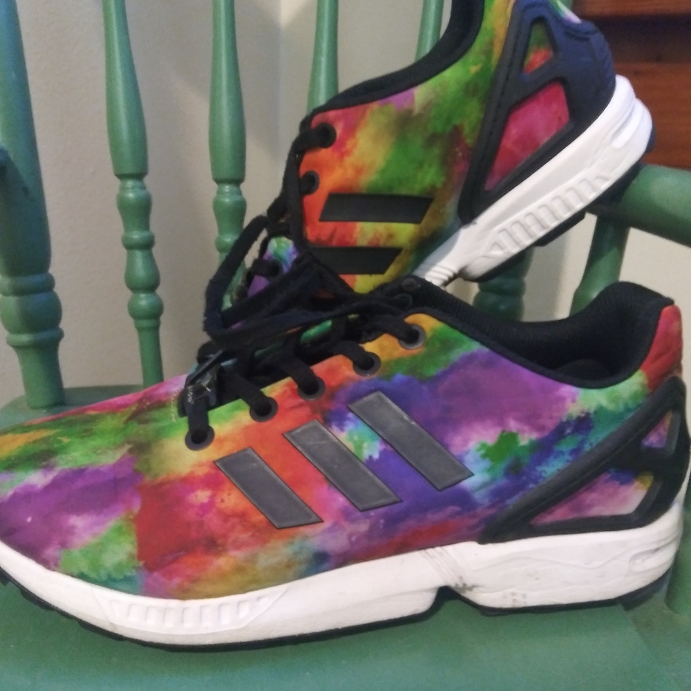 Adidas tennis shoes